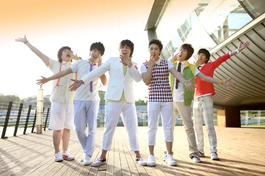 SUPER JUNIOR-Happy